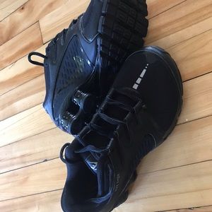 Women’s Nike Shox shoes size US 7,5